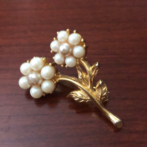 Gold & Pearl Brooch - Picture 3 of 4